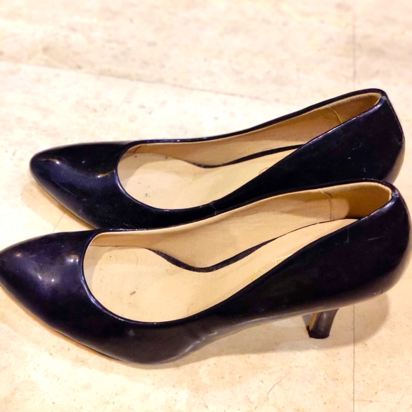 Truffle Collection Black Heels - Picture 2 of 5